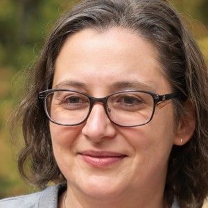 Meet your Posher, Joni